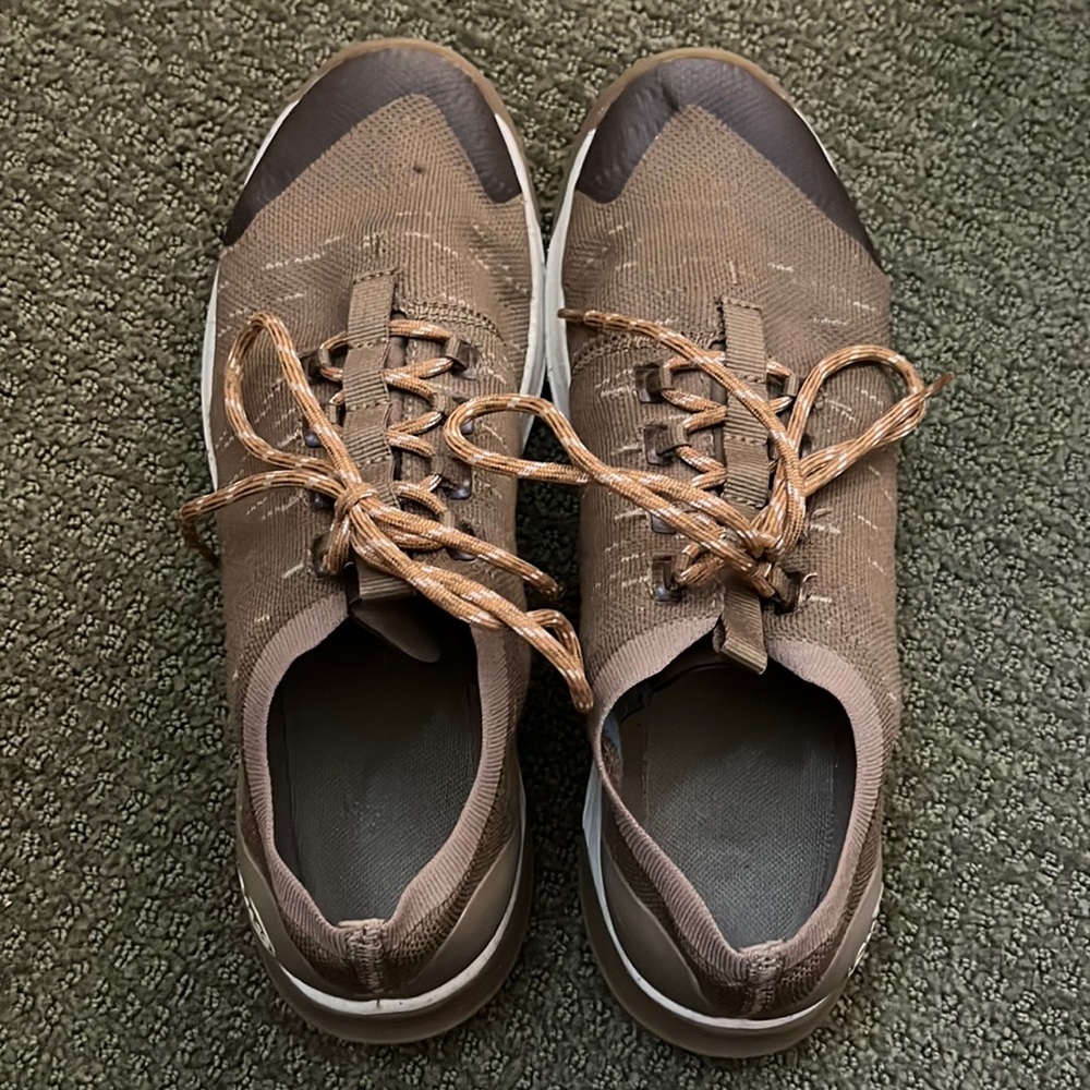 Chaco tennis shoes